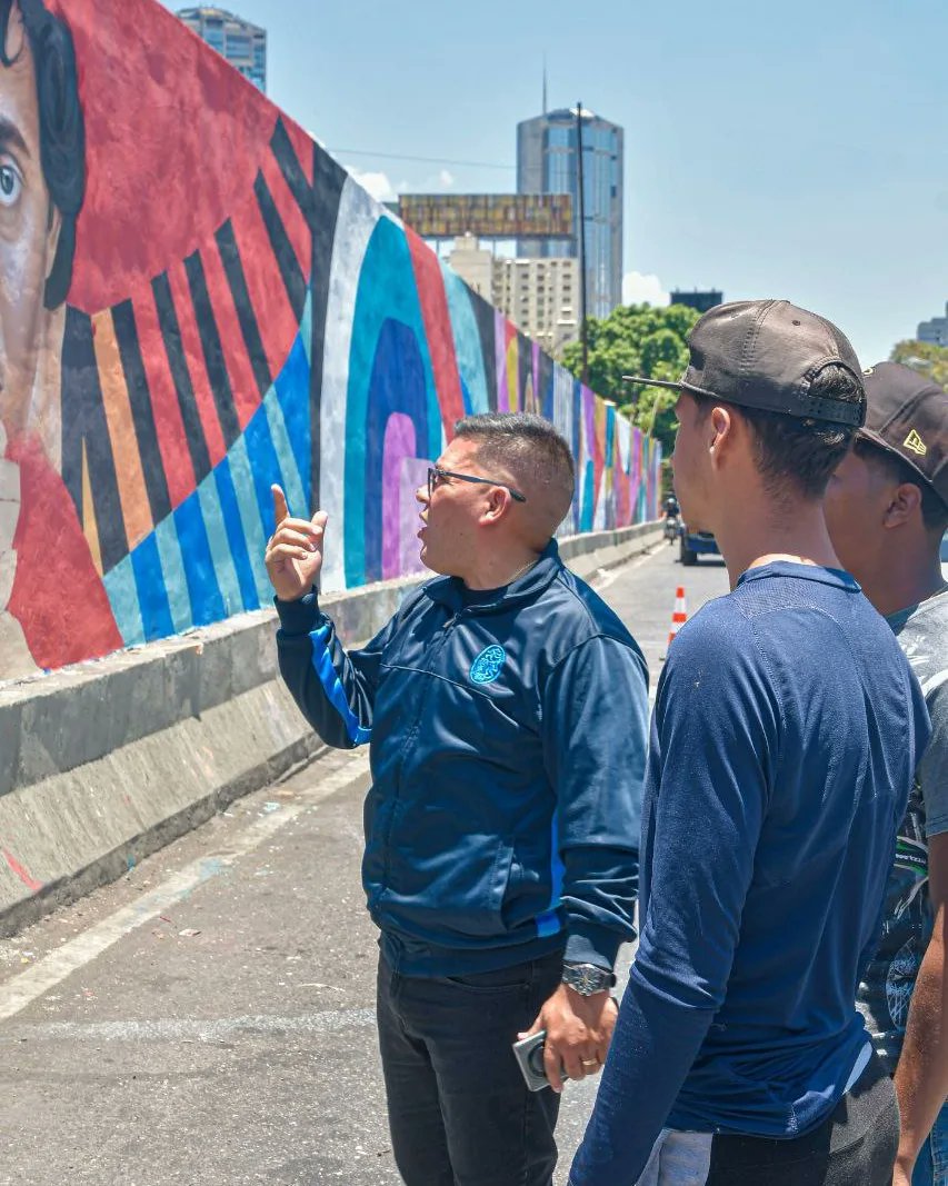 Supervisan creación de mural en carretera Gran Cacique Guaicaipuro